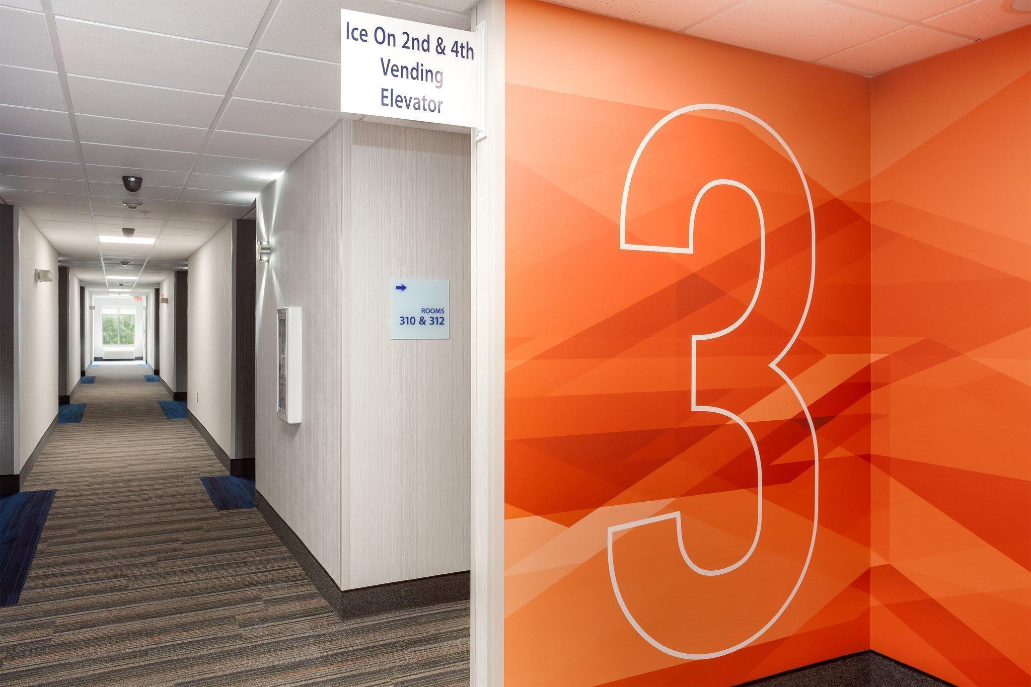 Holiday Inn Express Haskell-Wayne Area By Ihg Bagian luar foto