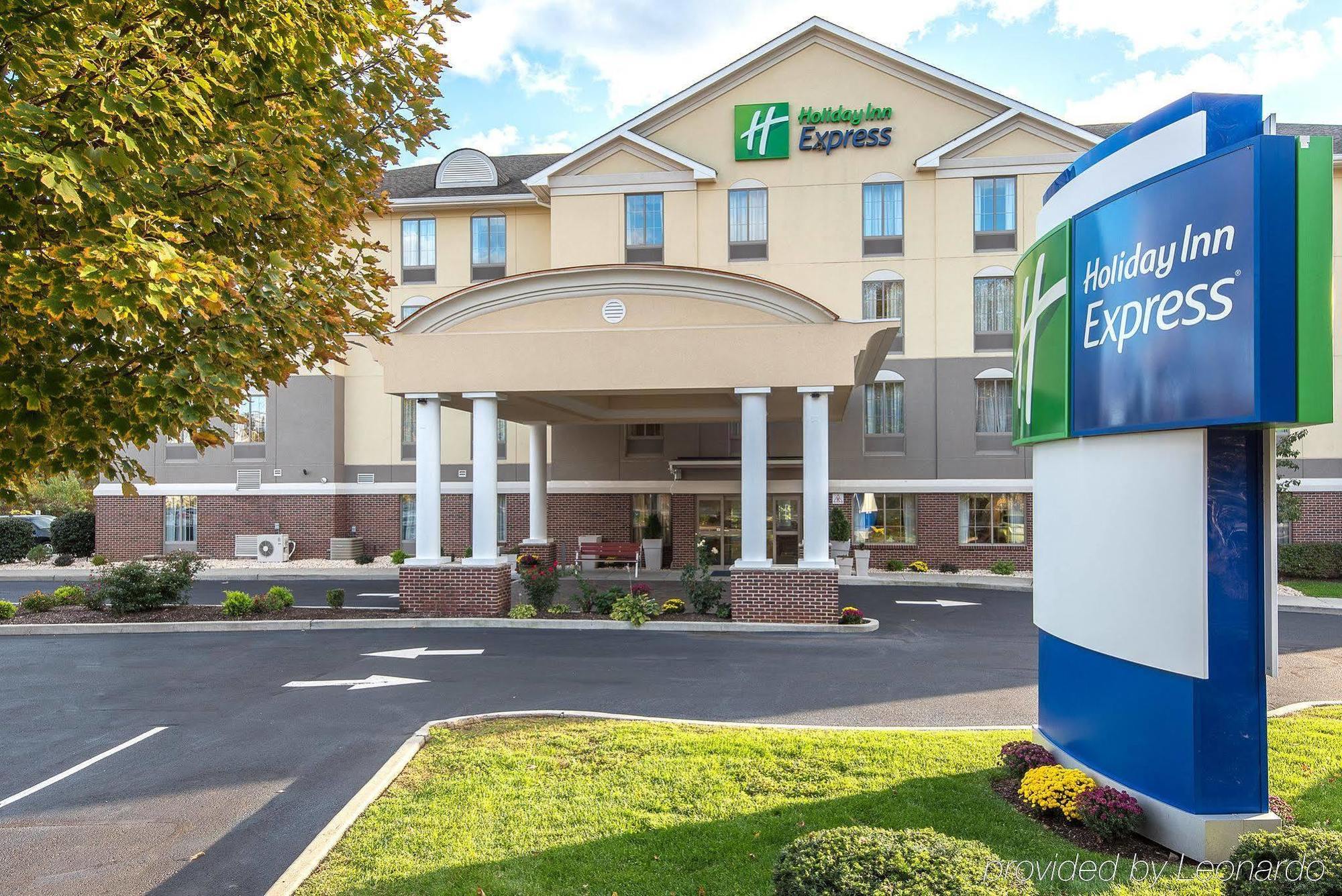 Holiday Inn Express Haskell-Wayne Area By Ihg Bagian luar foto